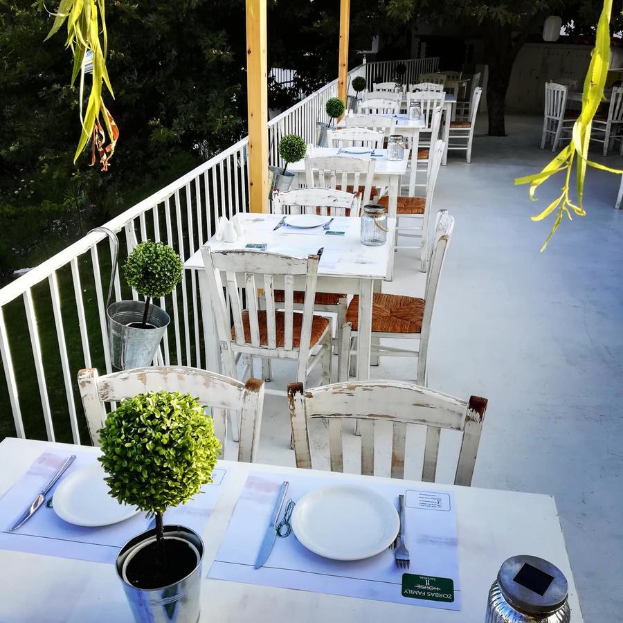 Zorbas Family House Hotell Troulos Exteriör bild