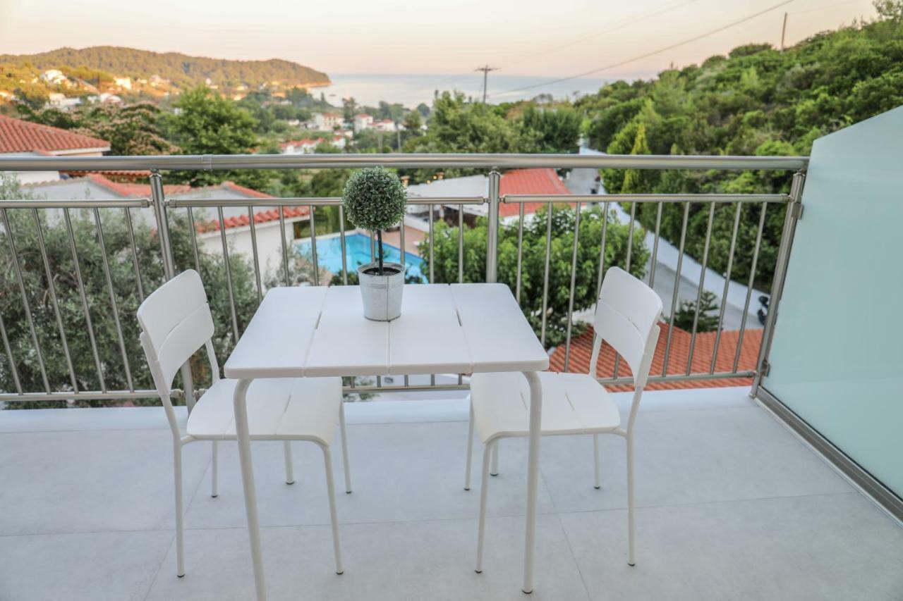 Zorbas Family House Hotell Troulos Exteriör bild