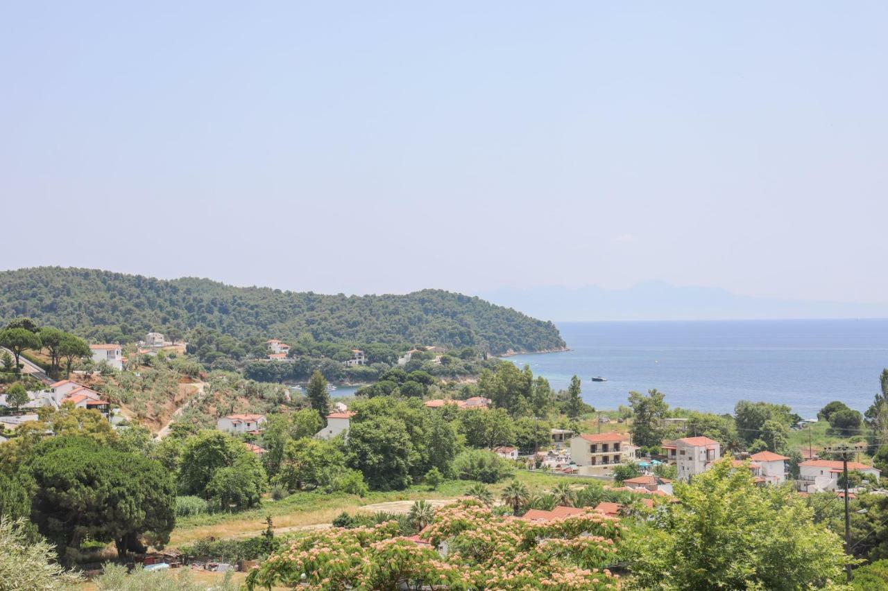 Zorbas Family House Hotell Troulos Exteriör bild